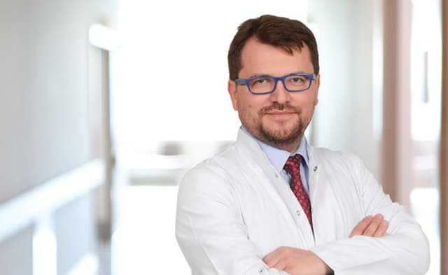 Op. Dr. Faruk Özkul