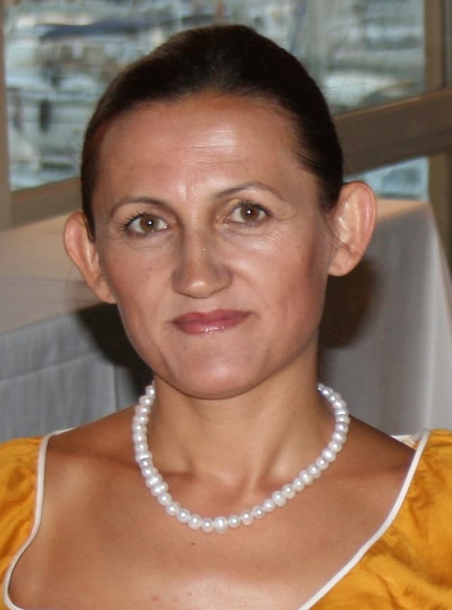 Op. Dr. Nevin Özsaraç