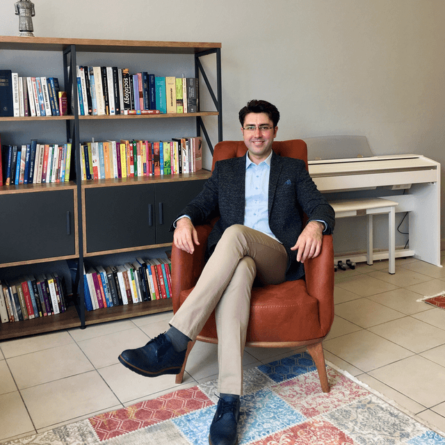 Uzm. Psk. Ömer Halıcı