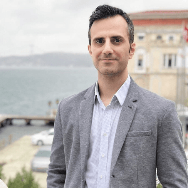 Uzm. Dr. Alborz Moshfeghi