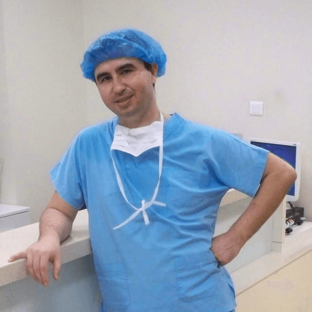 Op. Dr. Erhan Karabuğa