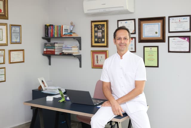 Op. Dr. Can Postacı