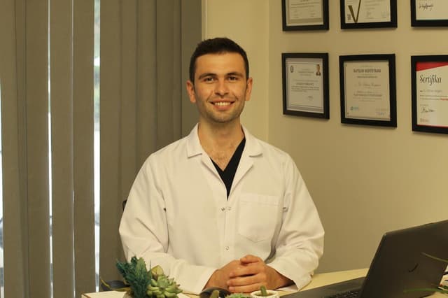 Dt. Can Görüşçü