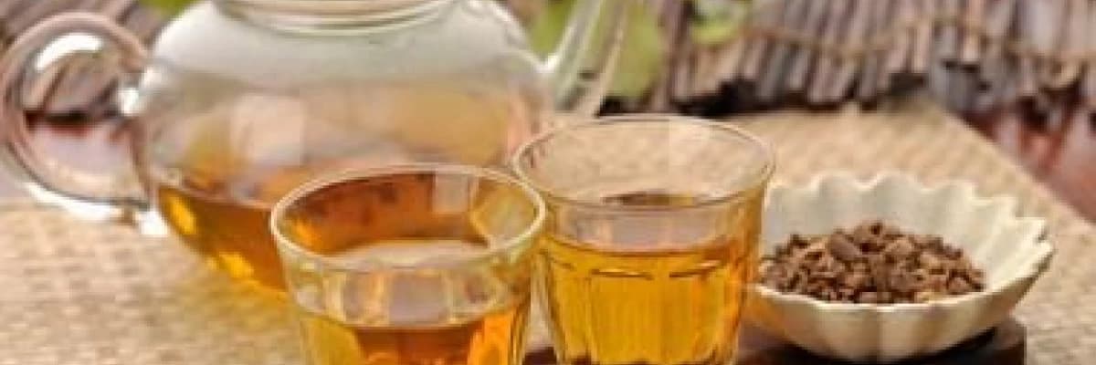 Akşamdan kalma durumuna karahindiba kökü çayı