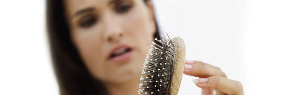 Kadınlarda saç dökülmesi