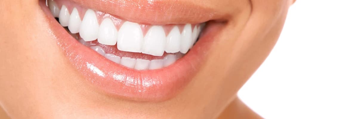 Diş eti problemleri ve diş eti estetiği ( pembe estetik )