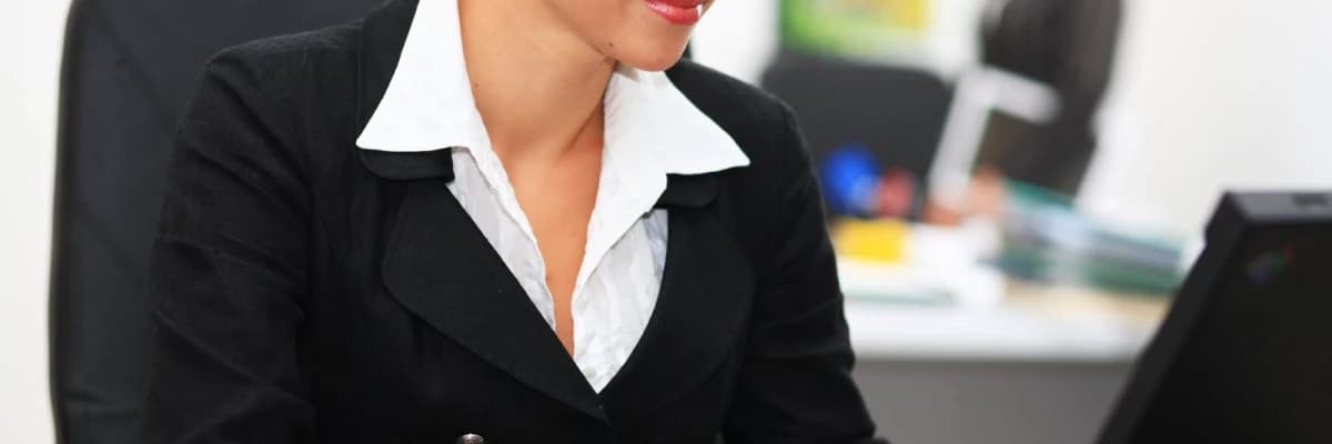 MASABAŞI ÇALIŞANLARI “KARPAL TÜNEL SENDROMUNA” DİKKAT!