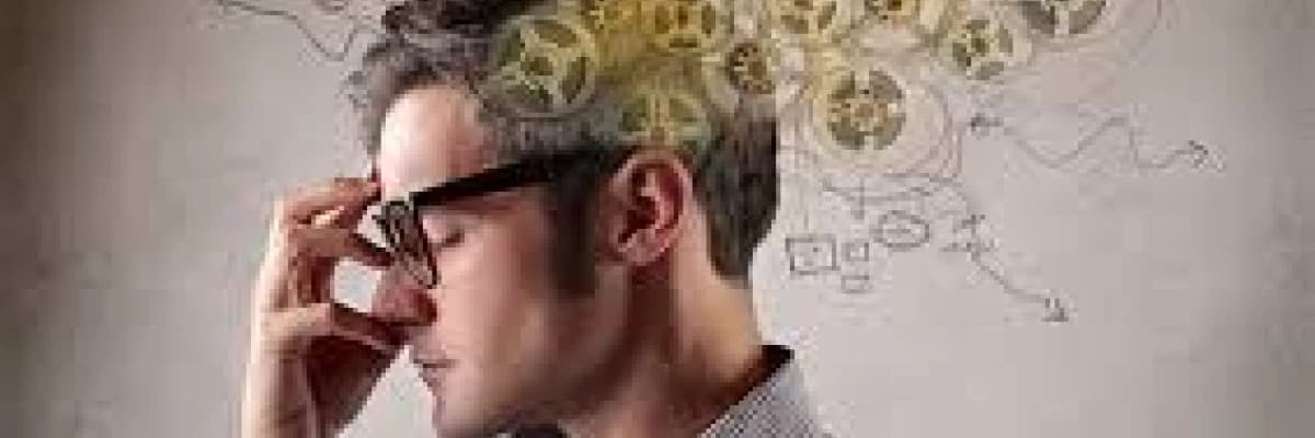 YETİŞKİNLERDE DİKKAT EKSİKLİĞİ VE HİPERAKTİVİTE BOZUKLUĞU