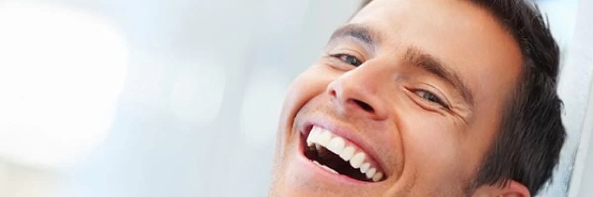 Dişsizliğe dur demek için  süper çözüm İmplant!