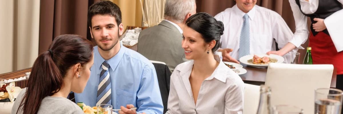 Ev Dışında Sağlıklı Beslenmek İçin İzlemeniz Gereken Adımlar