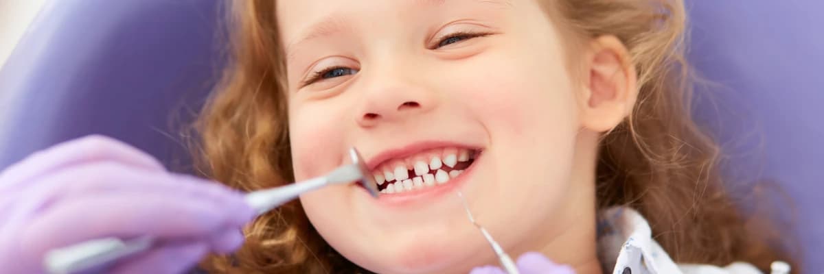 ÇOCUKLARIMIZI DİŞ HEKİMİNE MUTLU ŞEKİLDE GÖTÜRMEK İÇİN ÖNERİLER