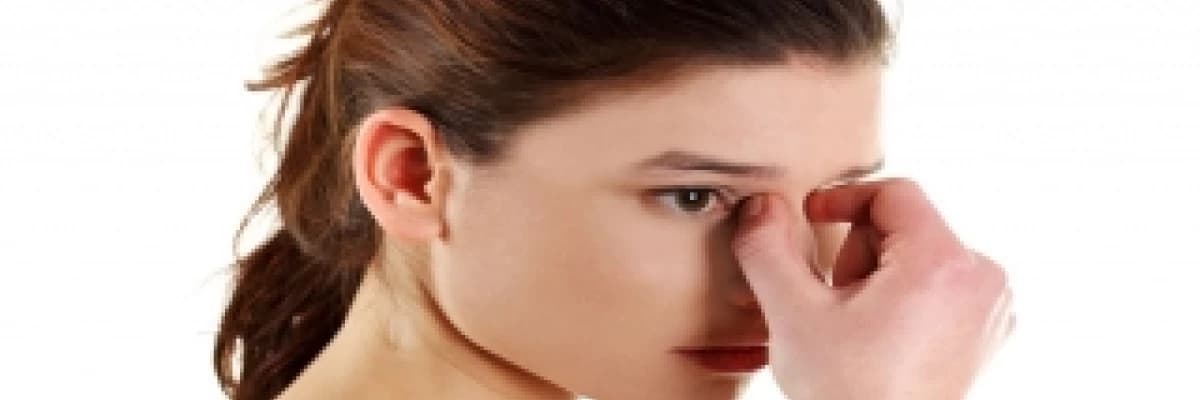 Burnumda et ve kemik eğriliği var. Ameliyat olmalı mıyım?