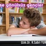 Derse gönülsüz gençler