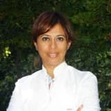 Dt. Betül Yurteri Profil Fotoğrafı