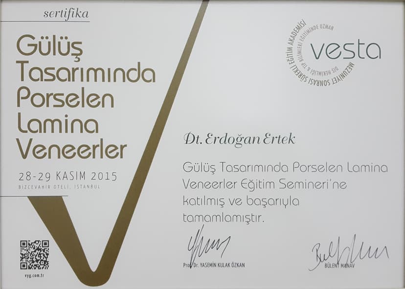 Gülüş Tasarımında Lamina Veneerler