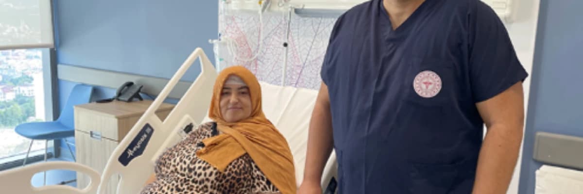 Görme kaybı şikayetiyle gittiği hastanede beyninden portakal büyüklüğünde kitle çıkartıldı.