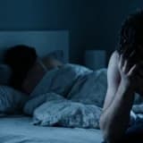 Yatak Odanız Bir "Sınav Salonuna" mı Dönüştü? Cinsel Performans Kaygısı ve "Seyirci Kalma" (Spectatoring)
