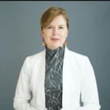 Op. Dr. Ayşen Gür Usluer Profil Fotoğrafı